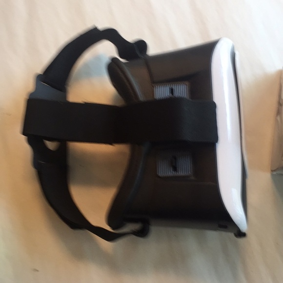 Virtual Reality headset - Picture 4 of 8